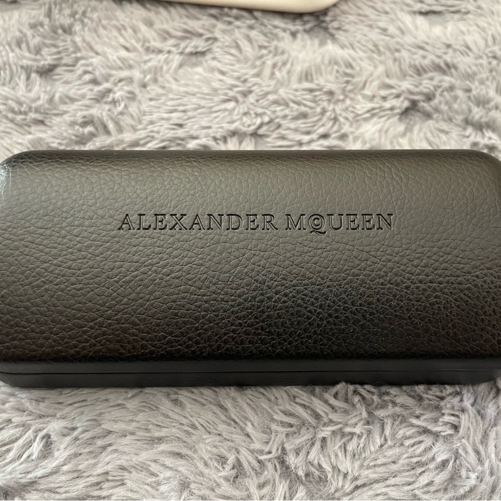 Alexander Mcqueen Gray Rectangular Sunglasses - image 7